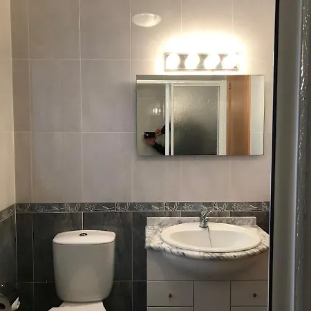 Casa Padre Pio Priegue * Saians